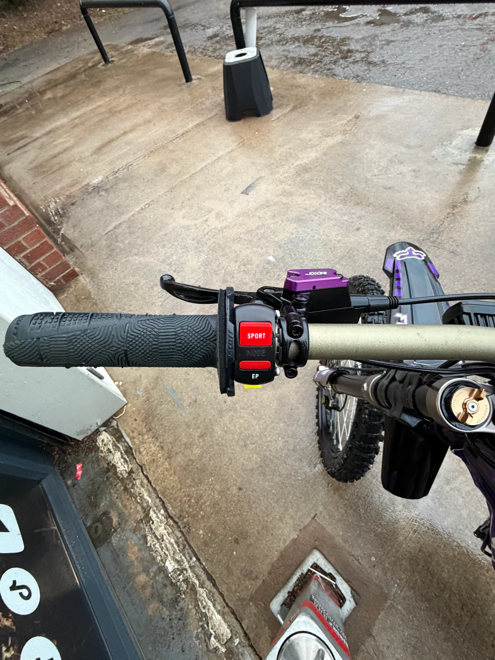 USED SUR RON 2023/4 LIGHT BEE X FOX