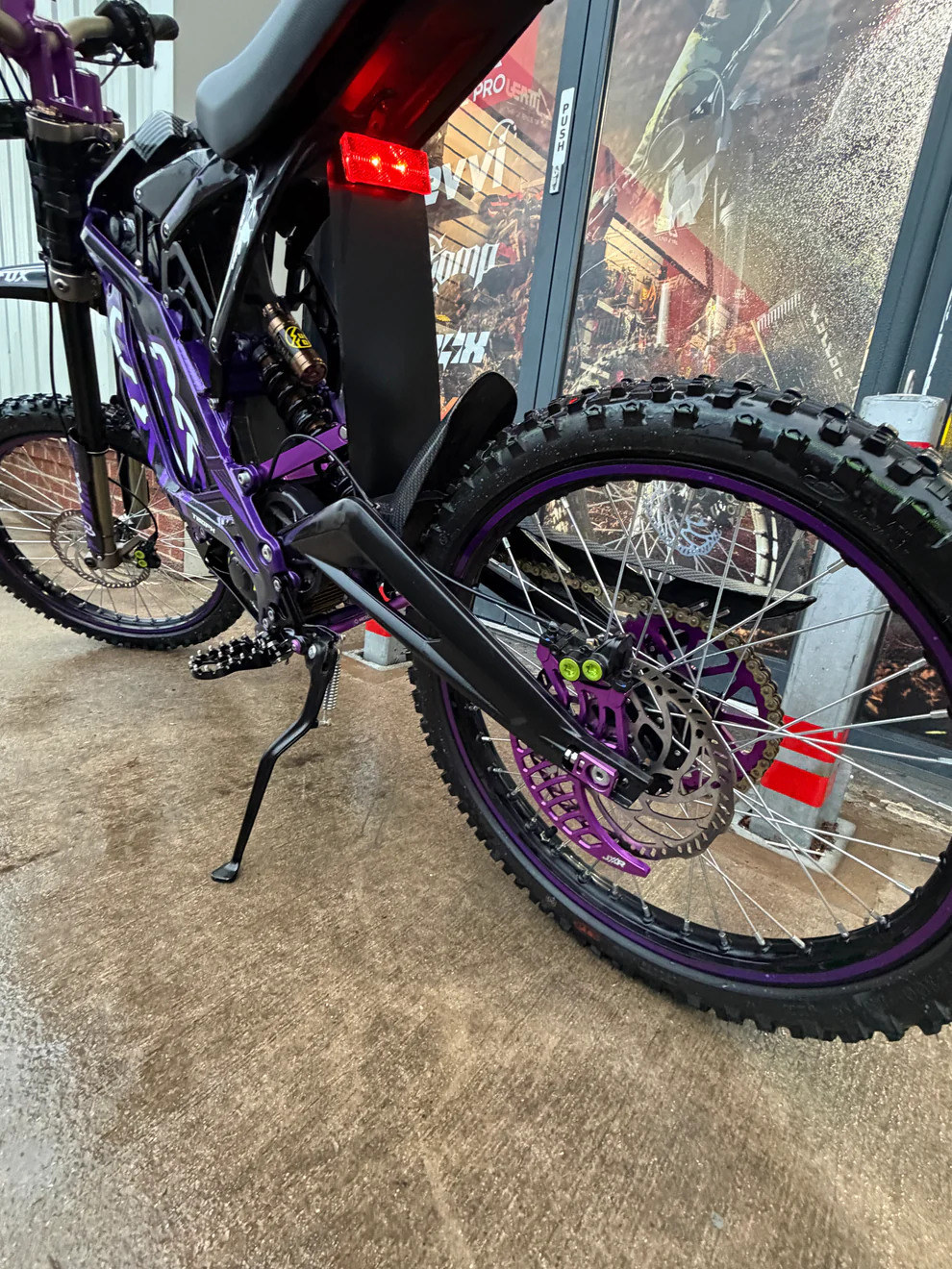 USED SUR RON 2023/4 LIGHT BEE X FOX