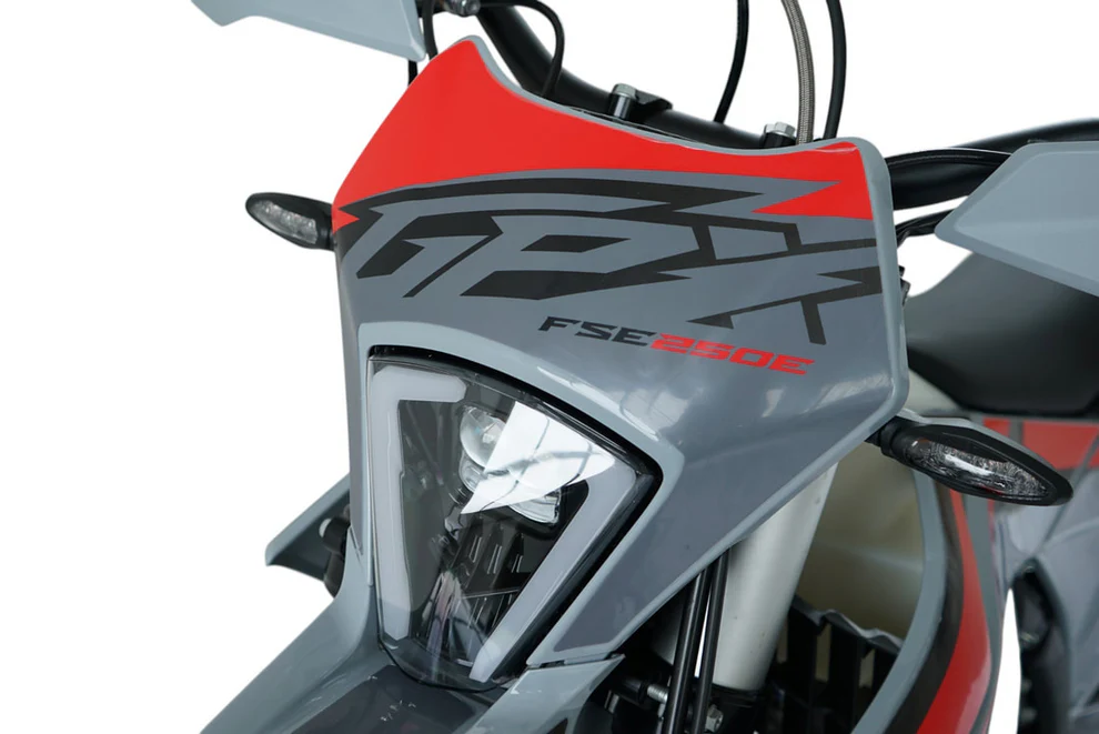 2026 GPX FSE 250E 4 Stroke - Image 4
